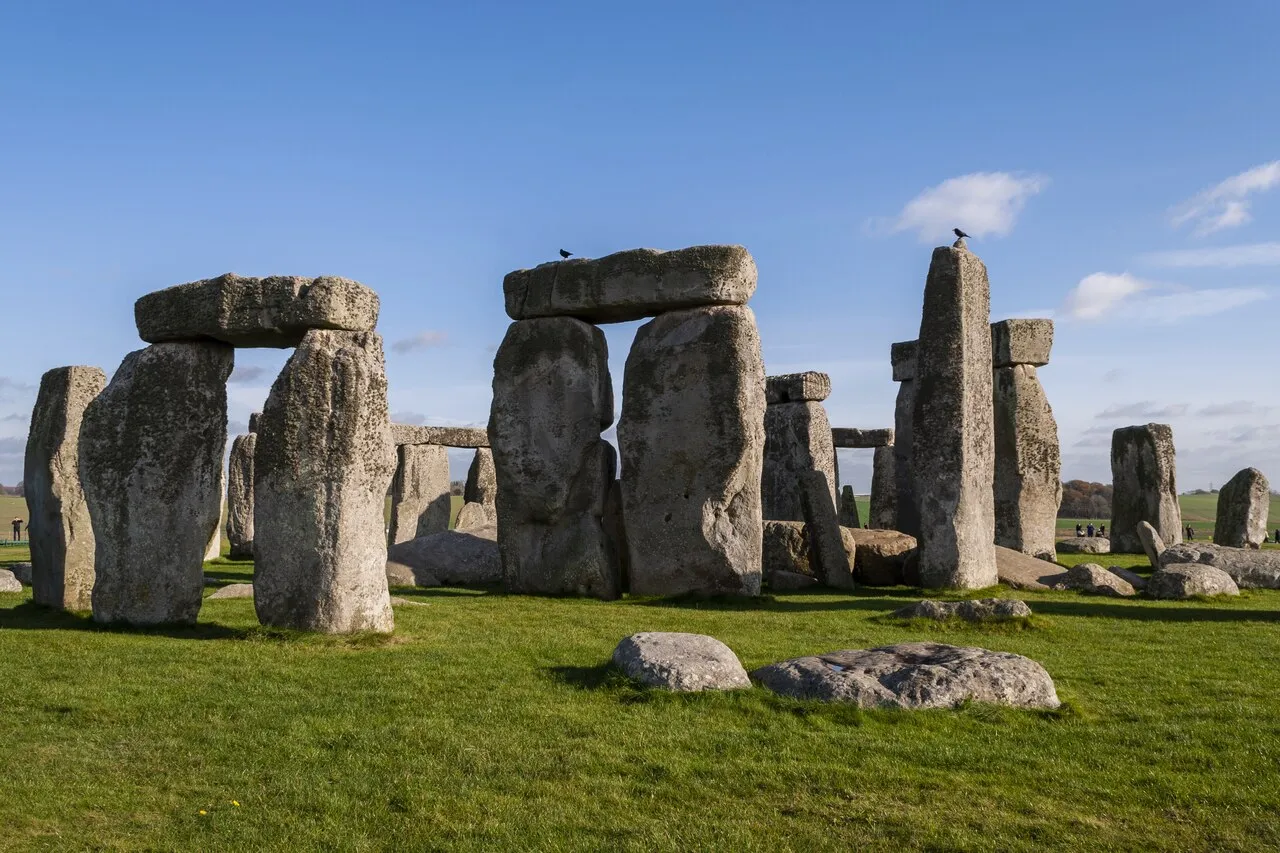How Did Stonehenge Get Its Altar Stone? New Research Adds to the Debate Between Human Effort and Glacier Transport